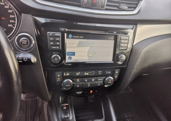 Nissan Qashqai cena 75800 przebieg: 97000, rok produkcji 2018 z Zalewo małe 254